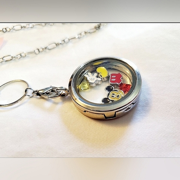 NIB Disney's Mickey Mouse Living memory Floating charm locket and necklace - Picture 3 of 5